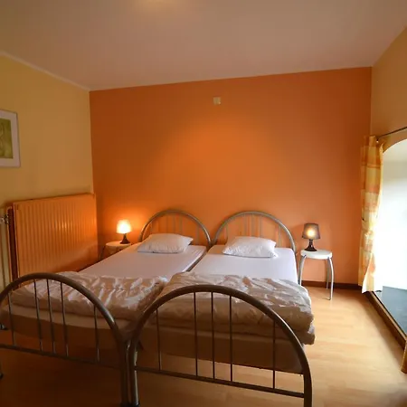 Holiday Home For 10 People Set In Castle Grounds Barvaux-Condroz Room photo