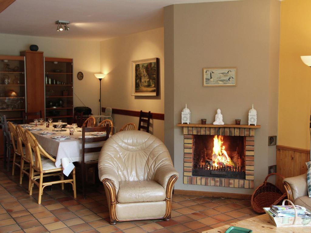 Holiday home Holiday Home For 10 People Set In Castle Grounds Barvaux-Condroz
