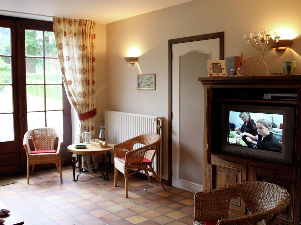 Holiday Home For 10 People Set In Castle Grounds